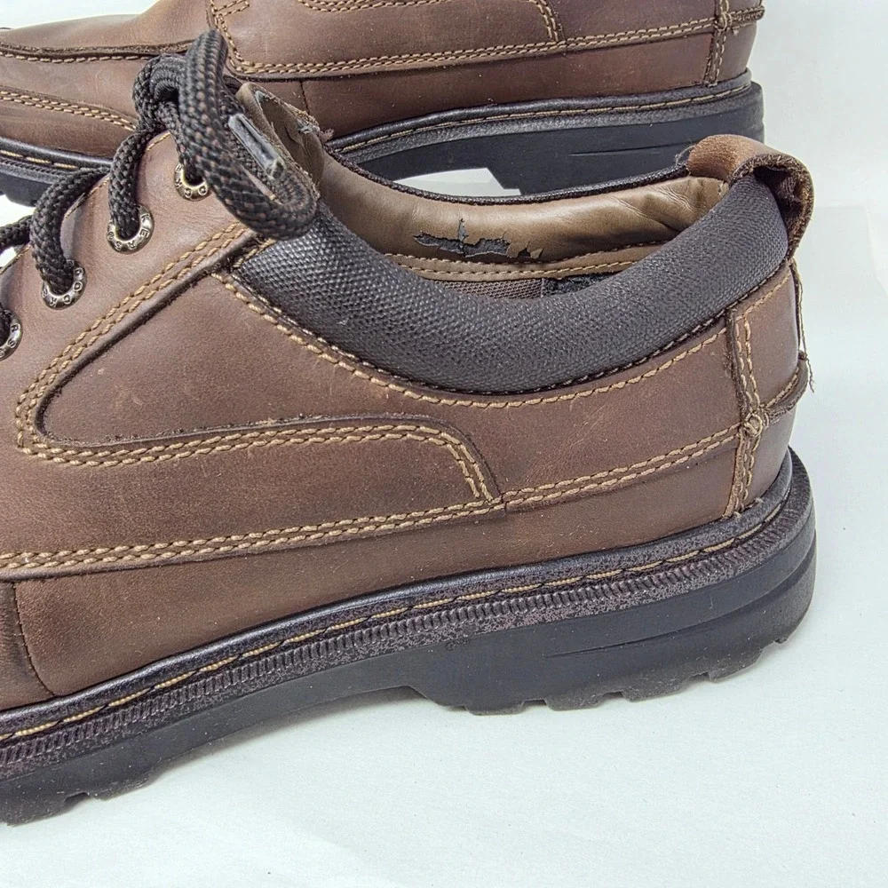 Dockers ships from